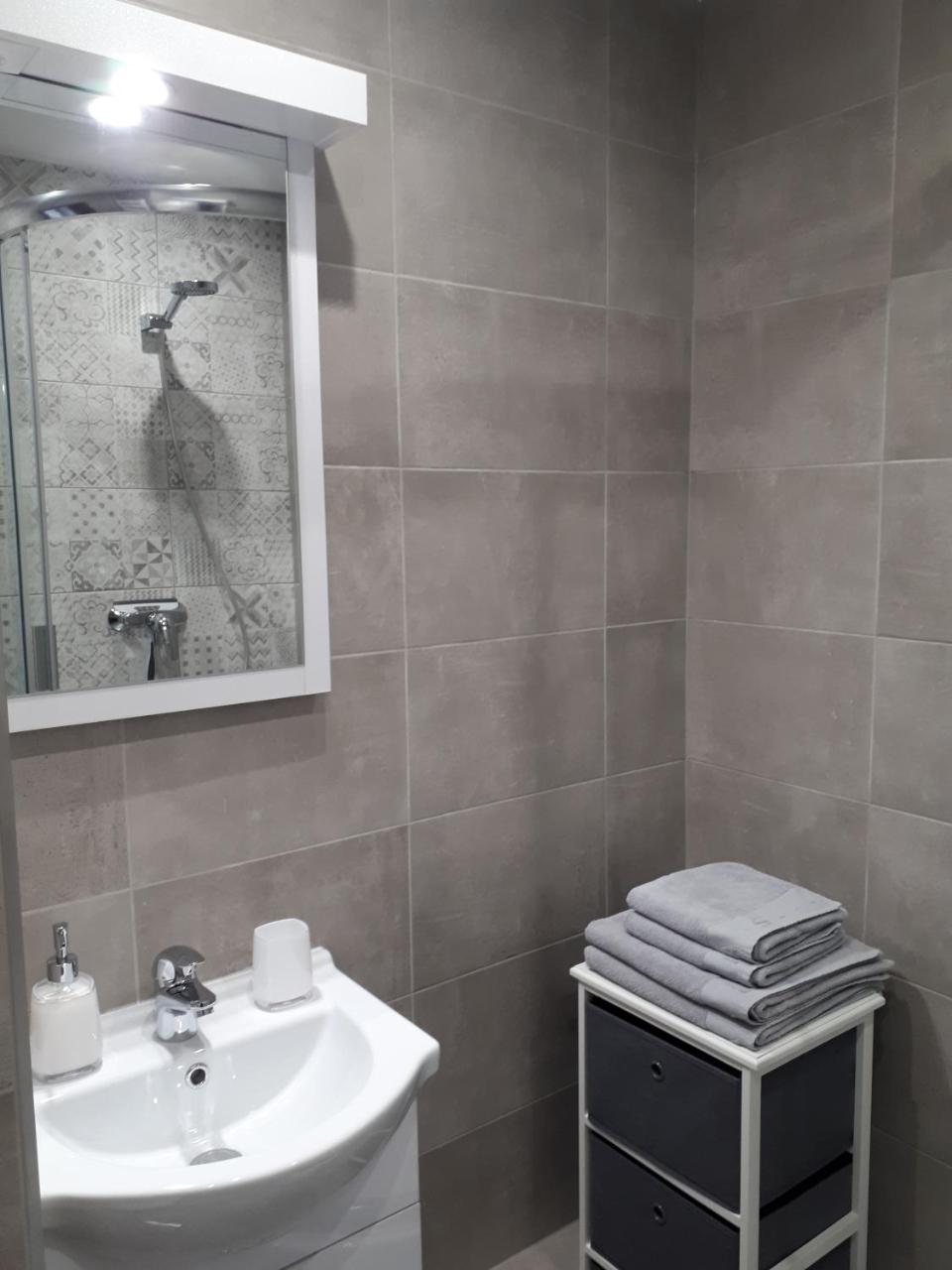 Aliz Apartman Miskolc Exteriör bild
